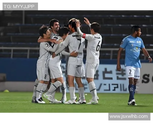 蔚蓝现代与神户胜利船的激烈对决揭示日职联赛新格局与球队实力对比