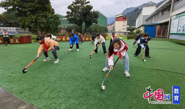 体必赢育课大变身 乐山沙湾凤凰学校让每个孩子爱上运动(图2)
