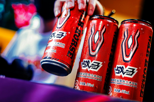 必赢平台电竞标配能量饮料战马更受大学生喜欢的能量饮料(图1)