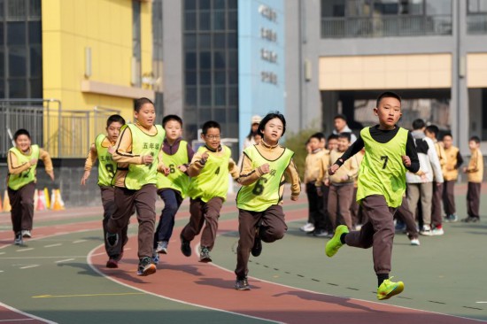必赢网址开学“赛起来” 运动“热起来”——北京校园体育一线观察(图2)