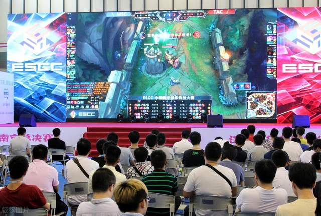 足球和电竞：我们输得一塌糊涂必赢注册(图2)