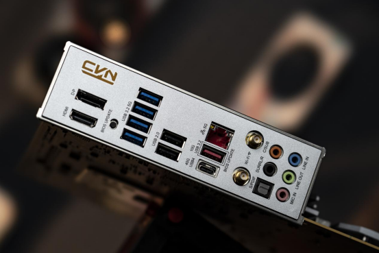 必赢app显卡易拆七彩虹CVN X870 ARK电竞主板即将开售(图4)