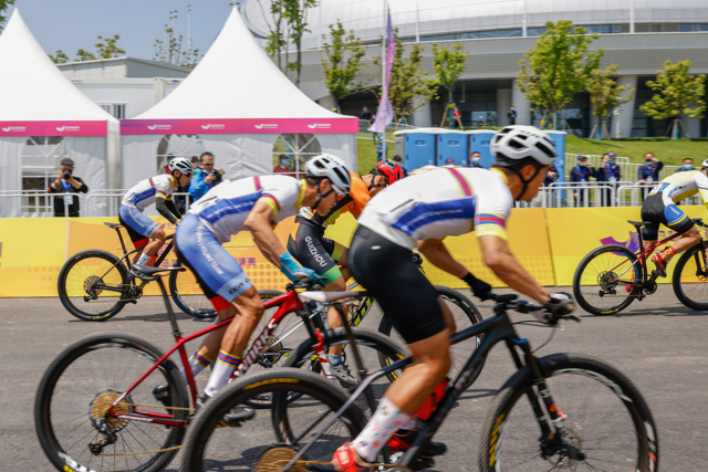 “五一必赢网址”国际顶级赛事齐聚点燃京城体育热情(图1)